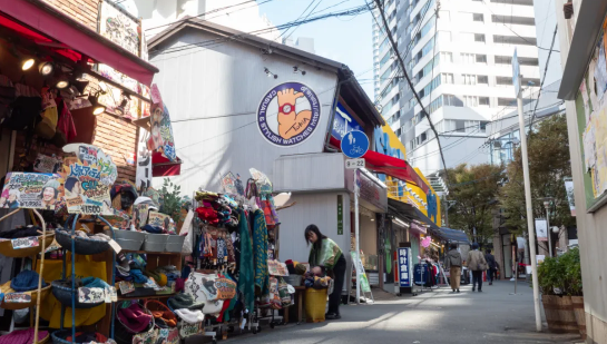 大阪梅田の雑貨屋街