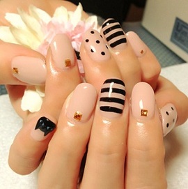 ＰＯＰ系ネイル☆|ＶＥＲＹＮＡＩＬ