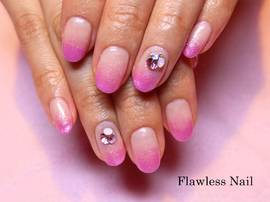 グラデーション×Ⅴカットストーン|Flawless　Nail