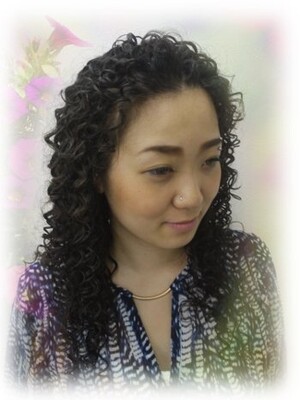 夏先取り お手入れラクチンのスパイラルパーマ Pam Hair パムヘアー 神奈川県 元町 の髪型 ヘアスタイルカタログ ビューティーパーク