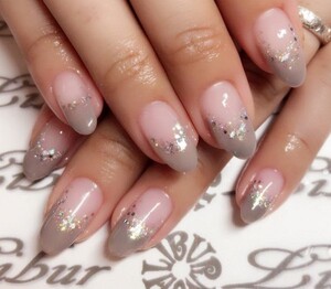 グレー シルバーラメ Nailsalon Libur ネイルサロン リブール ネイルサロンリブール 神奈川県 港北ニュータウン の ネイルデザインカタログ ビューティーパーク