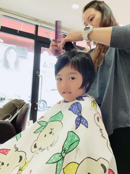 女の子カット Chica チーカ 京都府 向日 の髪型 ヘアスタイルカタログ ビューティーパーク