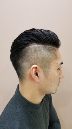 ネオクラシカル分け目ライン オールバック Hair Space 108 ヘアースペーストワ 北海道 旭川 のメンズカタログ ビューティーパーク