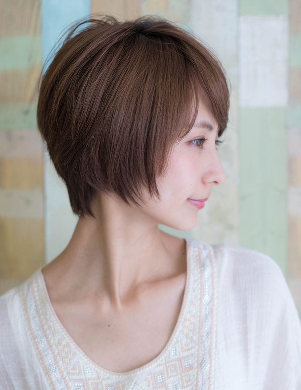 横顔美人、毛束感が綺麗なショート|Fringe Hair Salon