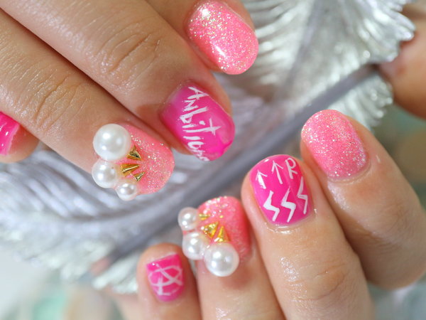 ライヴネイル|nail salon Vivid Queen