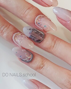 陰と陽 Do Nails School ドゥーネイルズ 沖縄県 石垣島 のネイルデザインカタログ ビューティーパーク