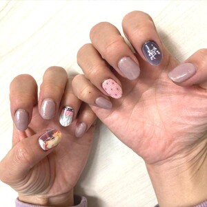 オートネイル ワンカラーにご自身の携帯画像を4本 Chocolat Nail Salon ショコラネイルサロン 埼玉県 鴻巣 の ネイルデザインカタログ ビューティーパーク