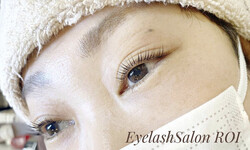 ラッシュリフト|Eyelashsalon ROI