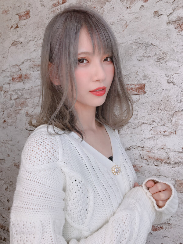 外国人風、ハイライトカラーアッシュグレージュ|Hair Make TOP SHAPE