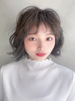 大人可愛い20代30代40代小顔ウルフレイヤーボブ丸みショートボブ|Hair Make TOP SHAPE