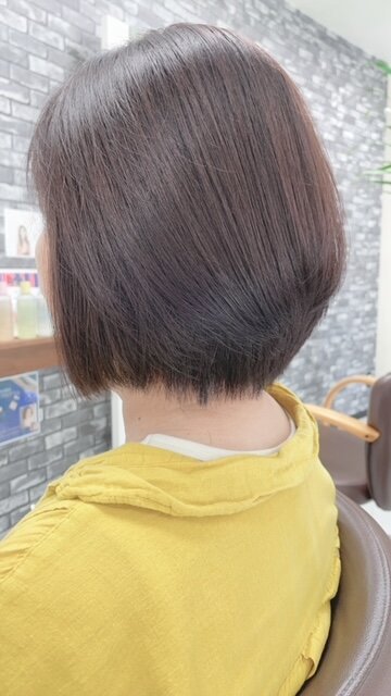  大人可愛い30代40代50代黒髪前下がりショートボブ丸みショート|Hair Make TOP SHAPE