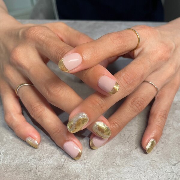 定額デザイン ゴールド 4,000円|Nail Salon Linda