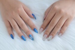 ハンド マグネット ネイル 夏色！|Nail Salon Linda