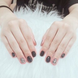 ハンド ライトコース ＆ フット ワンカラー|Nail Salon Linda