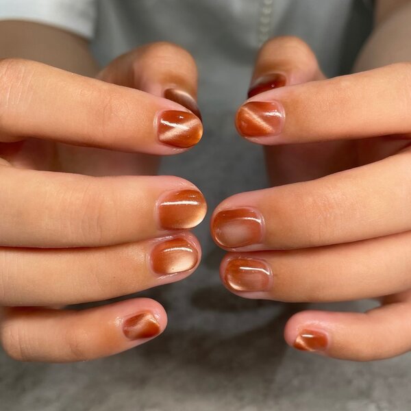 マグネット ワンカラー 指によってデザイン変えて！|Nail Salon Linda