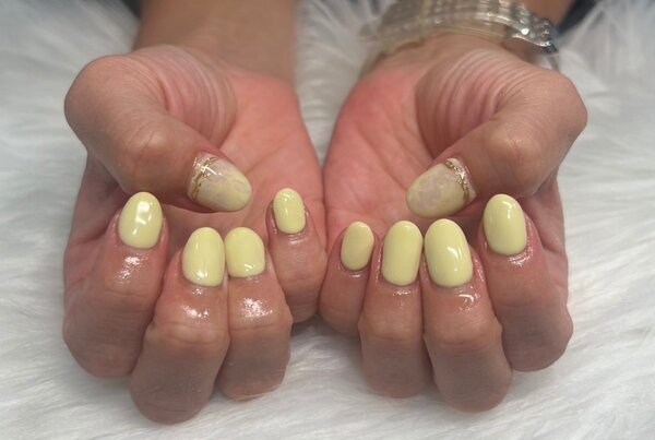 ハンド 定額デザイン「夏っぽい黄色」|Nail Salon Linda