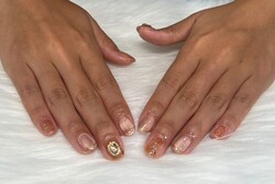 ハンド ミドルコース「オレンジにゴールドミラー」|Nail Salon Linda