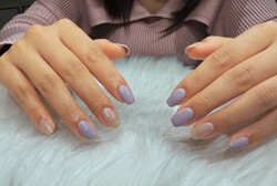 ハンド ワンカラー「パープルカラーで気分転換」|Nail Salon Linda