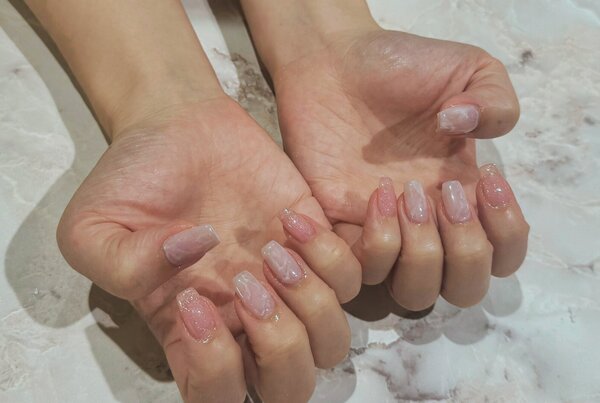 ハンド 定額デザイン「人気のデザインをカラーチェンジ！」|Nail Salon Linda