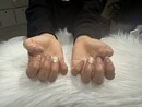 ハンド ライトコース (60分 アート、ストーン、シールつけ放題) 「ラメグラにハートのホロがぷっくり！」|Nail Salon Linda