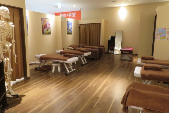 カラダファクトリー 新宿マルイ本館店 | 新宿のリラクゼーション カラダファクトリー 新宿マルイ本館店 | 新宿のリラクゼーション