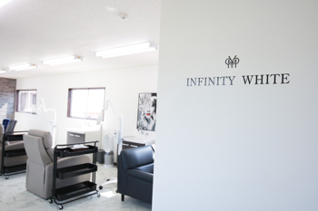 ホワイトニングサロンINFINITY WHITE【インフィニティ ホワイト】 | 稲沢のエステサロン