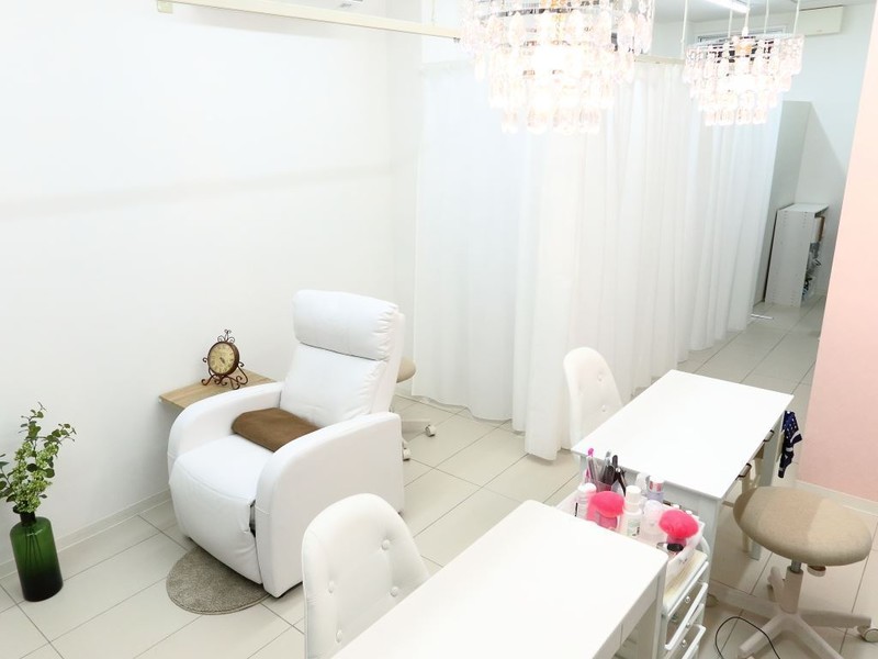 Treat Eyelash Nail Salon 阪急西宮ガーデンズ店 別館 トリートアイラッシュアンドネイルサロンハンキュウニシノミヤガーデンズテンベッカン 兵庫県 西宮 のマツエク まつげパーマ ビューティーパーク