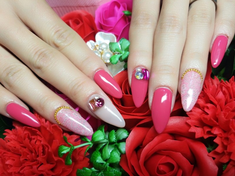 Nail 耳つぼjewelrysalon Gigi ジジ ネイル ミミツボジュエリーサロン ジジ 北海道 北区 東区周辺 のネイル サロン ビューティーパーク