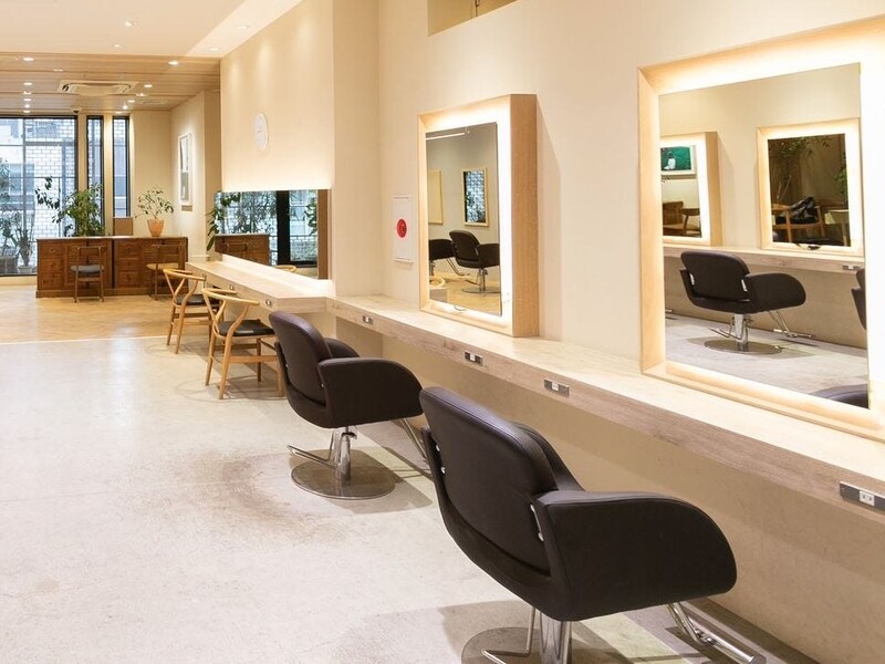 tricca Ginza | 銀座のヘアサロン