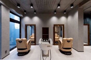 APIS beauty and cure | 表参道のヘアサロン APIS beauty and cure | 表参道のヘアサロン