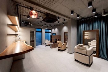 APIS beauty and cure | 表参道のヘアサロン APIS beauty and cure | 表参道のヘアサロン