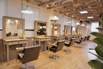 little 心斎橋 | 心斎橋のヘアサロン little 心斎橋 | 心斎橋のヘアサロン