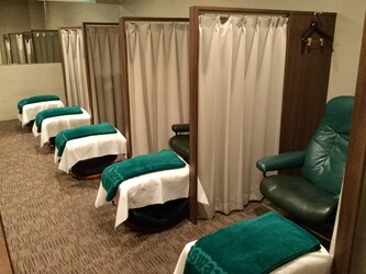 クイーンズウェイ 高島屋京都店 | 河原町/木屋町/先斗町のリラクゼーション クイーンズウェイ 高島屋京都店 | 河原町/木屋町/先斗町のリラクゼーション