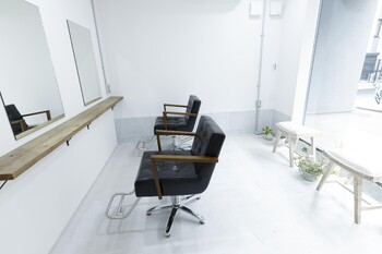 Plug | 表参道のヘアサロン Plug | 表参道のヘアサロン