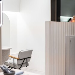 alana 平尾 半個室サロン | 薬院/渡辺通/桜坂のヘアサロン alana 平尾 半個室サロン | 薬院/渡辺通/桜坂のヘアサロン