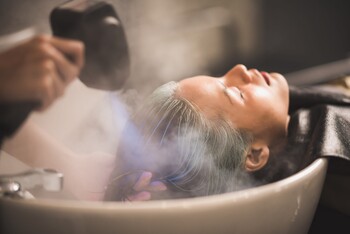 LoA International 髪質改善 新宿 | 新宿のヘアサロン LoA International 髪質改善 新宿 | 新宿のヘアサロン