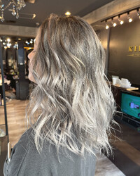 KIRA royal hair salon【キラ ロイヤルヘアサロン】 | 千葉のヘアサロン KIRA royal hair salon【キラ ロイヤルヘアサロン】 | 千葉のヘアサロン