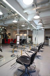 b. Hair Dressers | 日吉のヘアサロン b. Hair Dressers | 日吉のヘアサロン