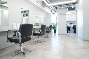 NEXT men's 表参道【ネクストメンズ】 | 表参道のヘアサロン NEXT men's 表参道【ネクストメンズ】 | 表参道のヘアサロン