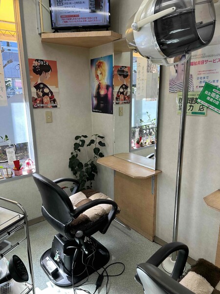 伸美容室 | 三軒茶屋のヘアサロン