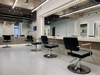 modish by artina 本厚木店 | 厚木のヘアサロン modish by artina 本厚木店 | 厚木のヘアサロン