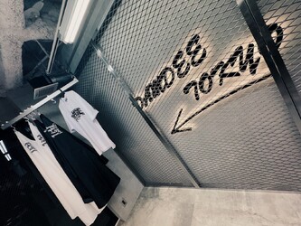 メンズサロンSTUGS BARBER SHOP 上野御徒町 | 上野のヘアサロン メンズサロンSTUGS BARBER SHOP 上野御徒町 | 上野のヘアサロン