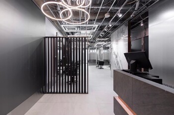 Urus by VALETTE 銀座 | 銀座のヘアサロン Urus by VALETTE 銀座 | 銀座のヘアサロン