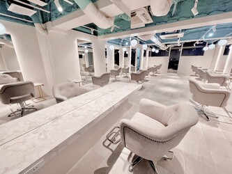 MYNE by AFLOAT GINZA | 銀座のヘアサロン MYNE by AFLOAT GINZA | 銀座のヘアサロン