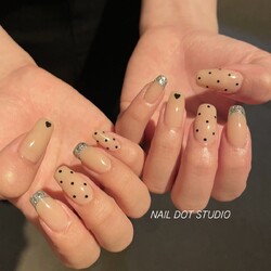 NAIL DOT STUDIO | 本町のネイルサロン