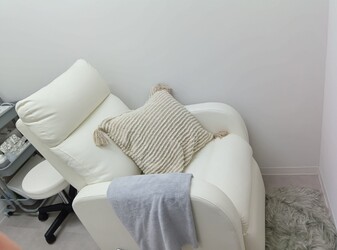 シミケア専門店HAQUA | 三宮のエステサロン シミケア専門店HAQUA | 三宮のエステサロン