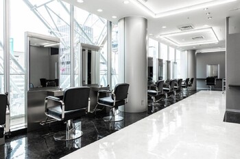 ONE's NAGOYA VILA 名古屋栄 | 栄/矢場町のヘアサロン ONE's NAGOYA VILA 名古屋栄 | 栄/矢場町のヘアサロン