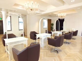 LOUIMADNA栄 | 栄/矢場町のヘアサロン LOUIMADNA栄 | 栄/矢場町のヘアサロン
