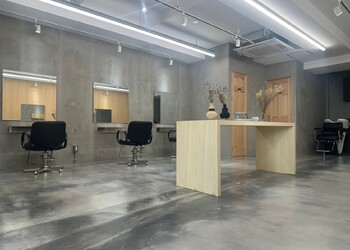 smith 上野【スミス ウエノ】 | 上野のヘアサロン smith 上野【スミス ウエノ】 | 上野のヘアサロン