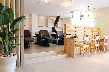 PLUS 六地蔵店 | 宇治のヘアサロン PLUS 六地蔵店 | 宇治のヘアサロン